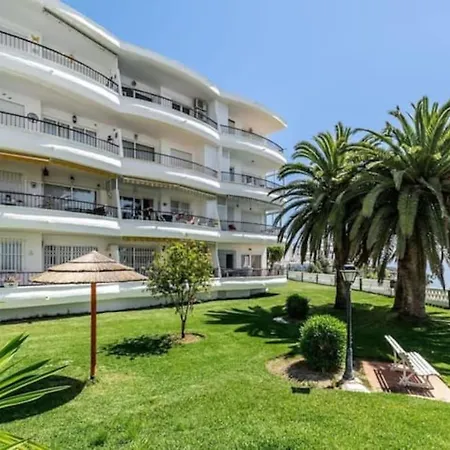 Beautiful In Acapulco Playa, Apartment Nerja