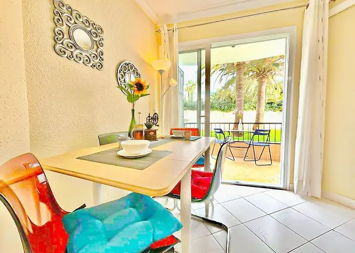 Beautiful In Acapulco Playa, Apartament Nerja